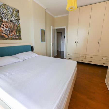 Seaview Apartment Vlorë エクステリア 写真